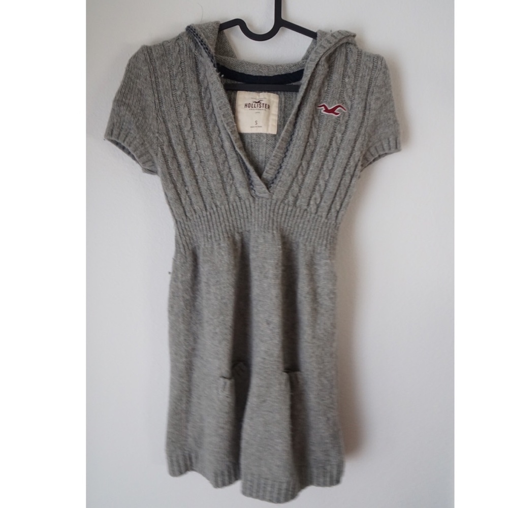 Hollister hooded sweater